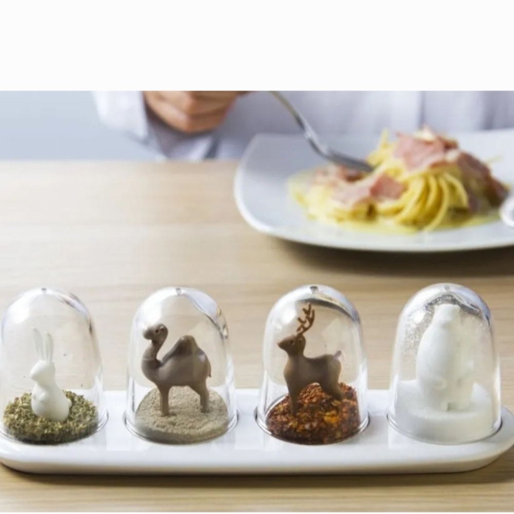Animal Parade Spice Shaker Set - Brown and White